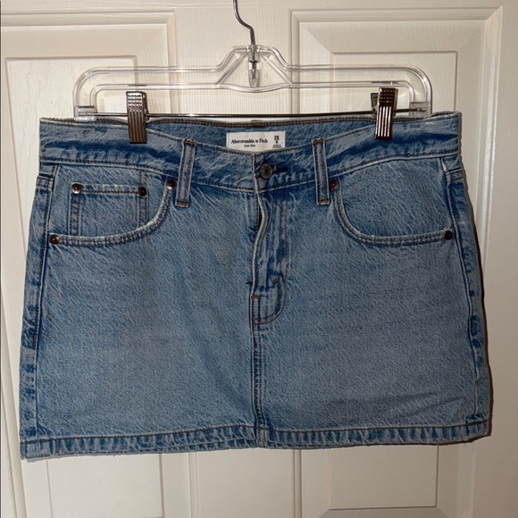 Abercrombie & Fitch Dresses & Skirts - Abercrombie & Fitch Light Wash Denim Mini Skirt